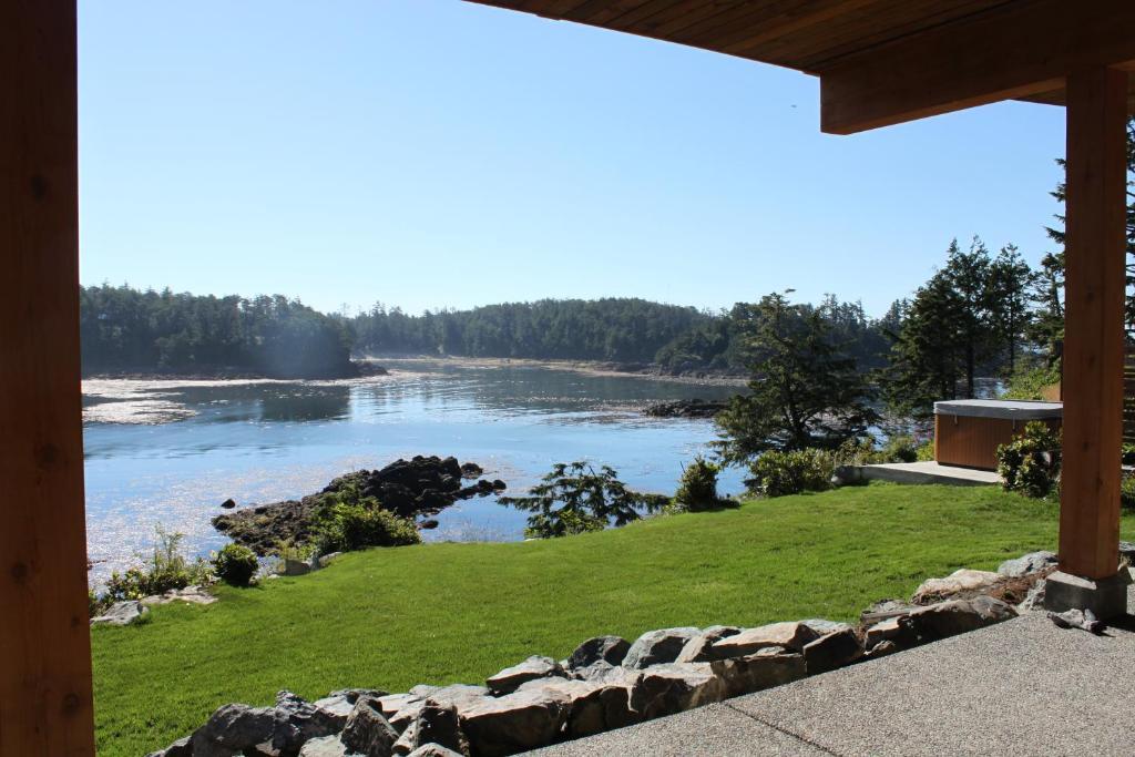 Cygnet Cove Suites Ucluelet Oda fotoğraf